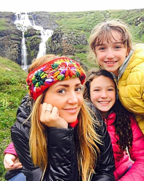 Coleccionando recuerdos desde Egilsstaðir, una ciudad en el este de Islandia.