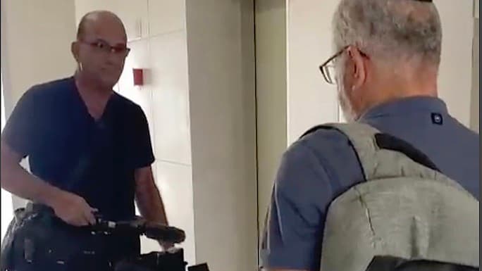  Israel confisca equipos de AP y detiene transmisión en vivo en el norte de Gaza