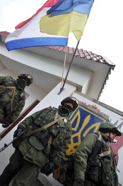 Kerry dio a entender este domingo que Rusia se arriesga seriamente a perder su posición internacional como miembro del G8 (las naciones más poderosas), si no da marcha atrás en Ucrania.