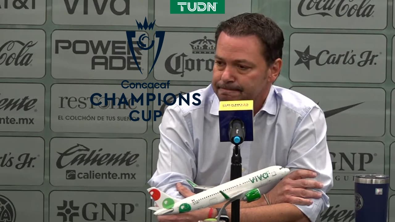 Baños da la cara tras eliminación del América con recadito incluido