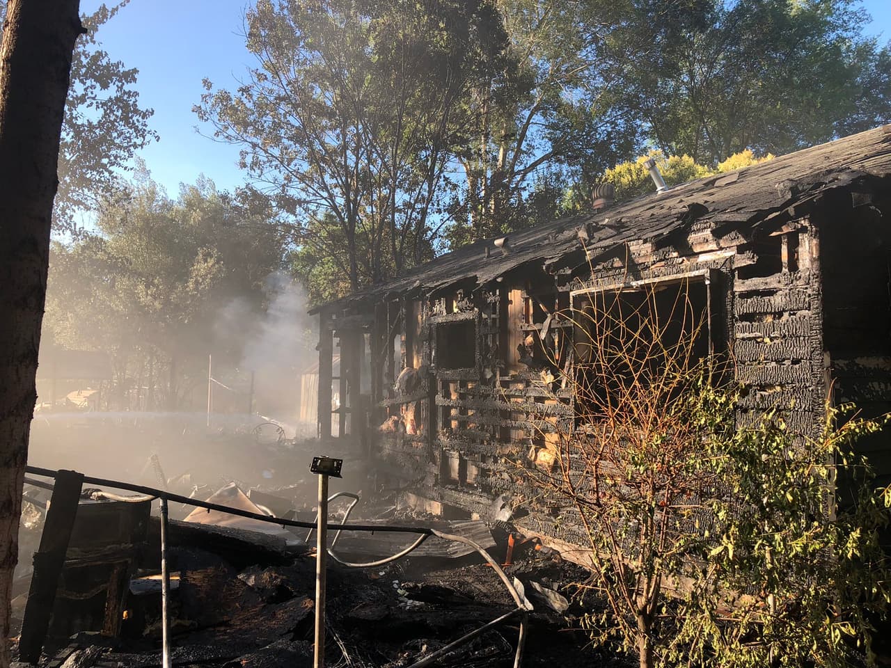 Un pedazo de carbón para barbacoa fue el que originó el incendio