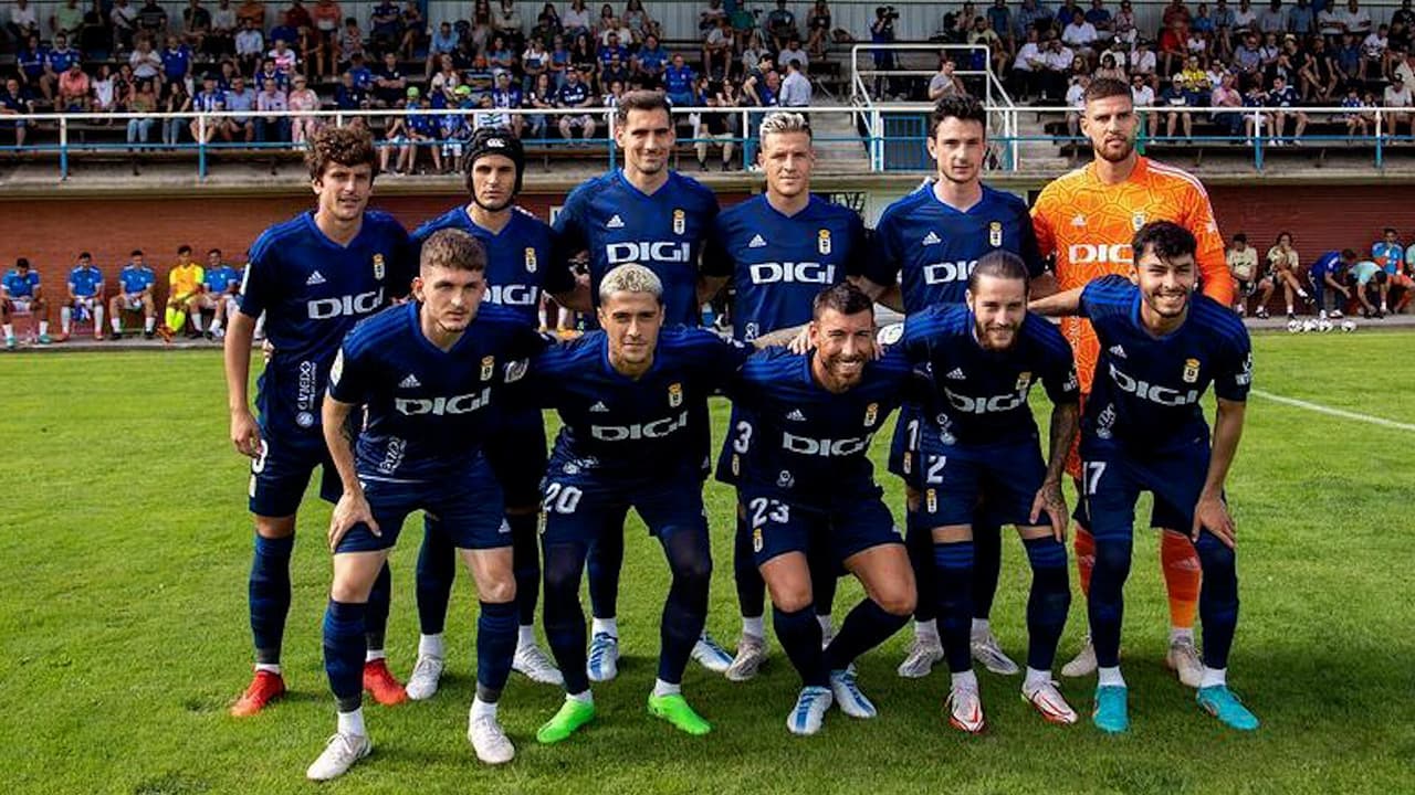 Marcelo Flores es suplente y Alonso Aceves titular en su primer partido oficial con Real Oviedo