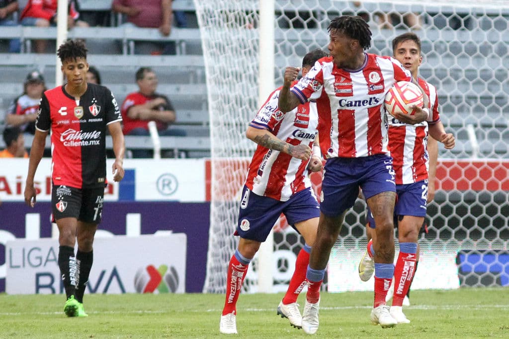 Atlético San Luis, con un doblete Abel Hernández y un tanto de Zahid Muñoz, remontó ante Atlas, actual campeón, que quedó casi eliminado del Apertura 2022.