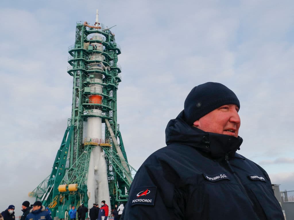 Rusia había perdido terreno en el pujante sector del turismo espacial, que se ha visto redinamizado por la 
<a href="https://www.univision.com/noticias/ciencia/elon-musk-lanza-spacex-primera-mision-espacial-totalmente-civil">implicación de empresas privadas estadounidenses </a>como SpaceX o Blue Origin.