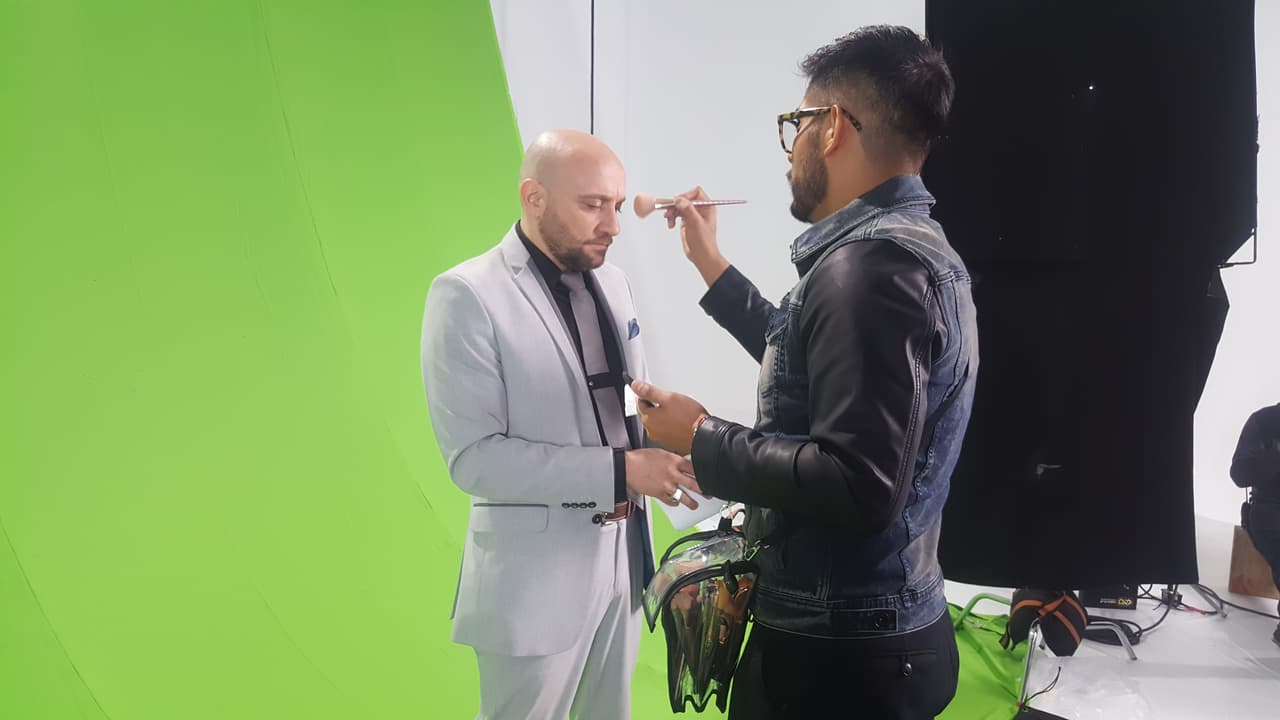 Un retoque por aquí, otro por allá...