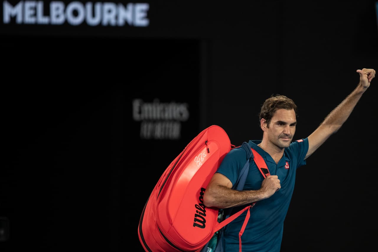 Federer, con 37 años, no pudo evitar al final el triunfo de Tsitsipas con parciales 6-7 (11), 7-6 (3), 7-5 y 7-6 (5).