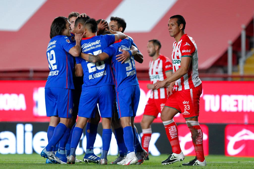 Con gol de vestidor, Luis Romo (3’) adelantó a La Máquina y Juan Escobar Chena (26’) sentenció el duelo. Cruz Azul llegó a nueve unidades para posicionarse momentáneamente en la cima de la competición. Los Rayos consiguieron su tercera derrota y se quedan con cuatro puntos en la parte baja de la tabla.