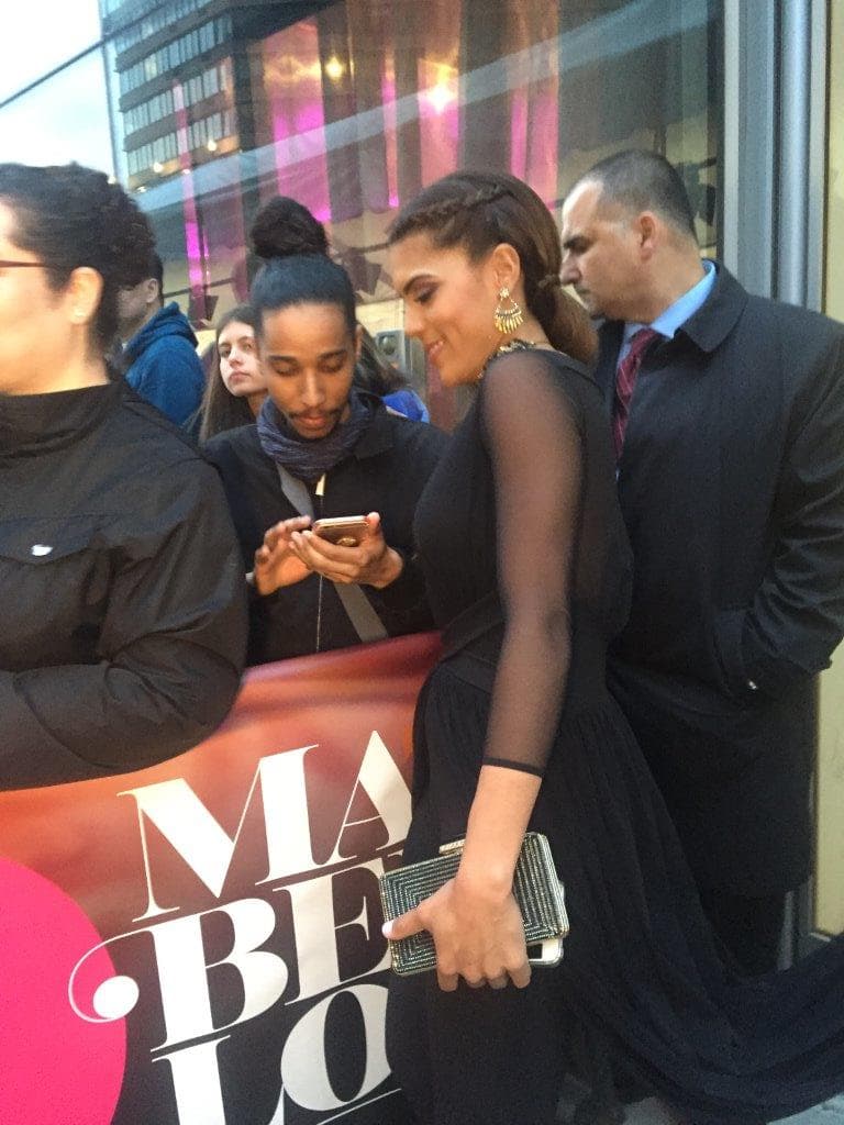 Francisca es toda una celebridad y anduvo repartiendo autógrafos.