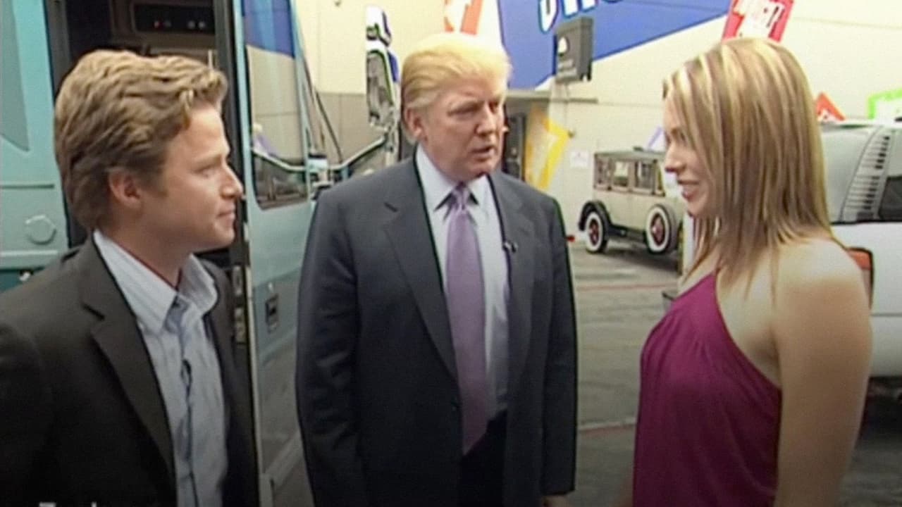 <b>Acusaciones de agresión sexual. </b>En la campaña electoral comenzaron las
<a href="https://www.univision.com/noticias/politica/las-lista-de-mujeres-que-acusan-a-trump-de-acoso-sexual-a-la-que-la-casa-blanca-no-presta-atencion"> denuncias de acoso sexual contra Trump</a> y hasta el momento el número de mujeres que han hecho público alegatos de este tipo 
<a href="https://www.univision.com/noticias/politica/un-mujer-asegura-que-trump-la-violo-en-una-tienda-es-la-numero-16-que-lo-denuncia-por-agresion-sexual"><u>supera las dos decenas</u></a>. Los señalamientos describen encuentros ocurridos desde la década de 1970 y entre las acusadoras hay una participante del programa 
<i>The Apprentice</i>, varias reinas de belleza, modelos, empleadas, empresarias, una instructora de yoga, escritoras, actrices, periodistas y hasta su exesposa Ivana. A pocos días de las elecciones de 2016 se reveló un video donde Trump presume de manosear y besar a las mujeres que le gusta sin pedir permiso y se le oye presumir de su capacidad de seducir a cualquier mujer. La difusión de esa cinta, grabada en 2005,
<a href="https://www.univision.com/noticias/politica/la-transcripcion-integra-del-video-donde-trump-presume-de-manosear-sin-preguntar-a-las-mujeres"> fue uno de los momentos más oscuros<u> </u></a>antes de las elecciones.