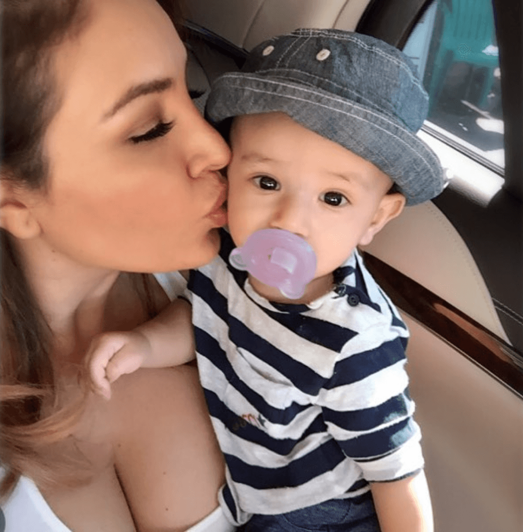 Nuestra Bronquita ha apreciado cada momento con su baby y lo apapacha todo el tiempo.