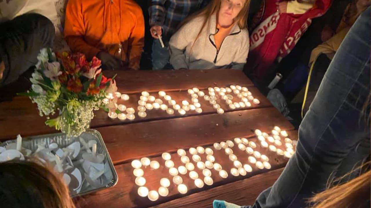 La familia de ambos realizaron una vigilia para recordarlos.