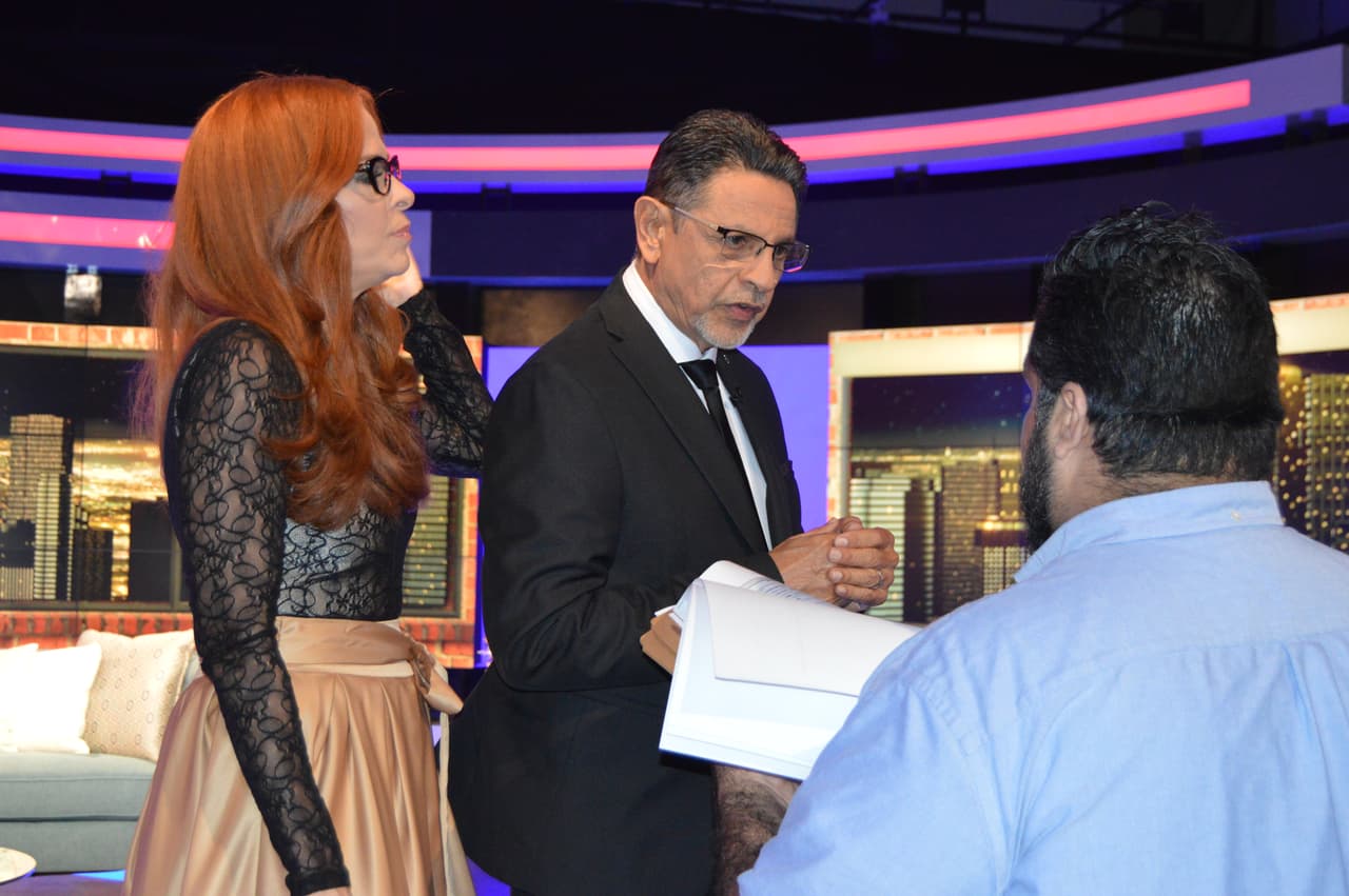 Así transcurrieron parte de las grabaciones del especial con Silverio Pérez y Suzette Bacó.