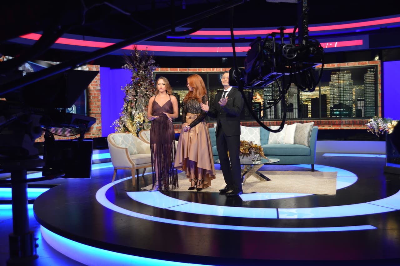 Así transcurrieron parte de las grabaciones del especial con Silverio Pérez y Suzette Bacó.