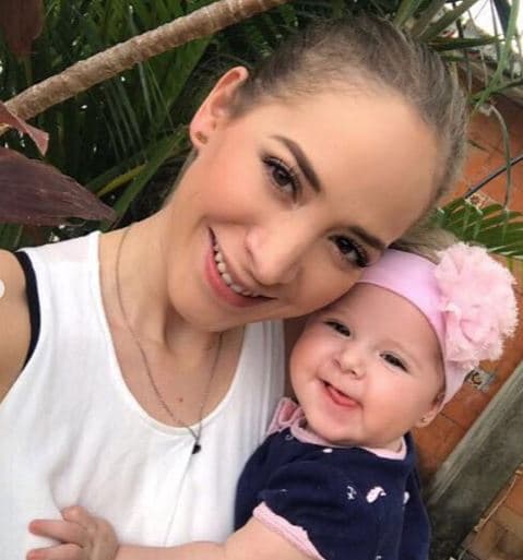 El 29 de agosto de 2017, Naidelyn Navarrete y David Anguiano se convirtieron en padres de una niña a la que llamaron Isabella.