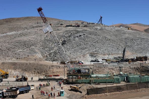 Los esfuerzos de los rescatistas están a toda marcha con las buenas noticias sobre el alcance del llamado "Plan B".