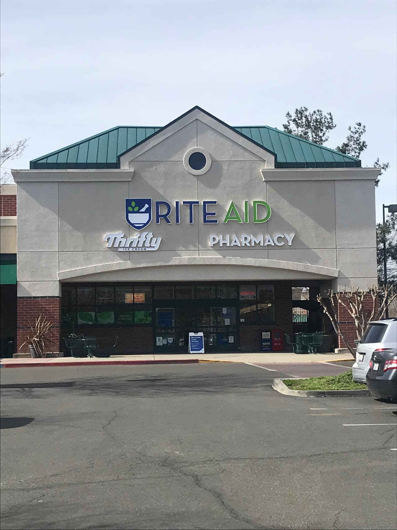 <b>Rite Aid</b>
<br>Al confirmarse la cita para la primera dosis, Rite Aid acordará una segunda cita para recibir la segunda dosis.