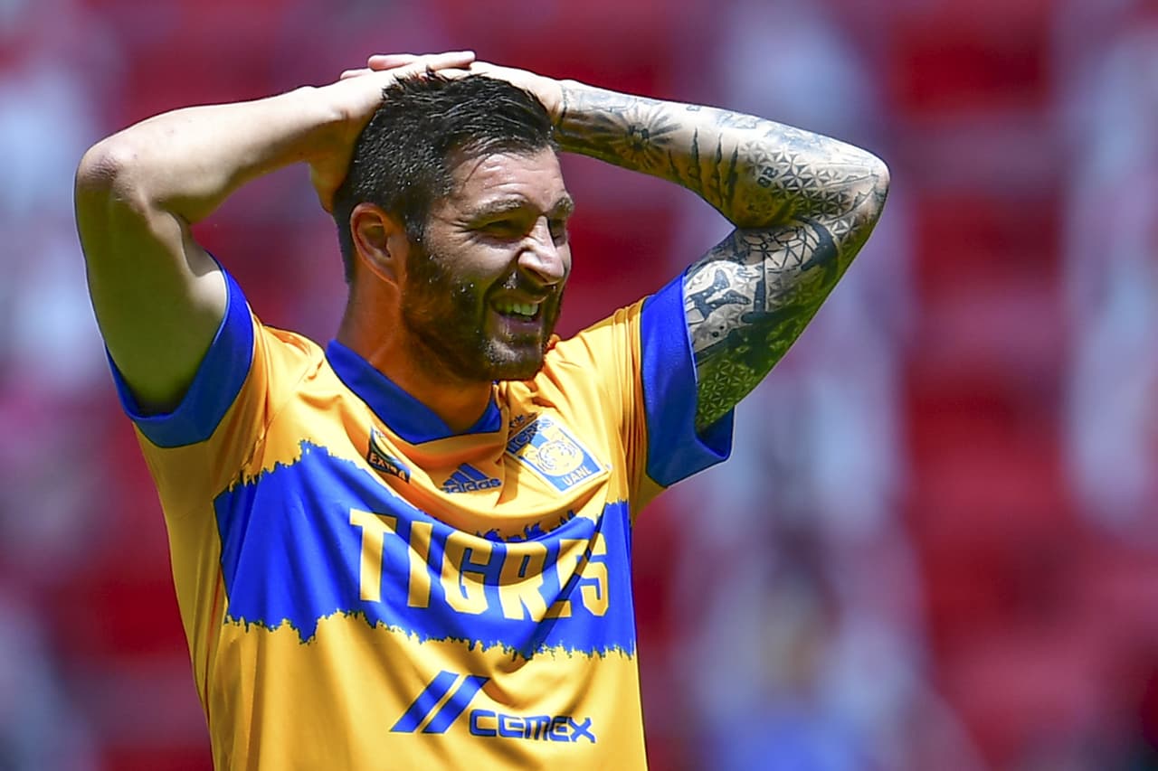 Gignac en el partido contra Toluca en el Nemesio Diez.