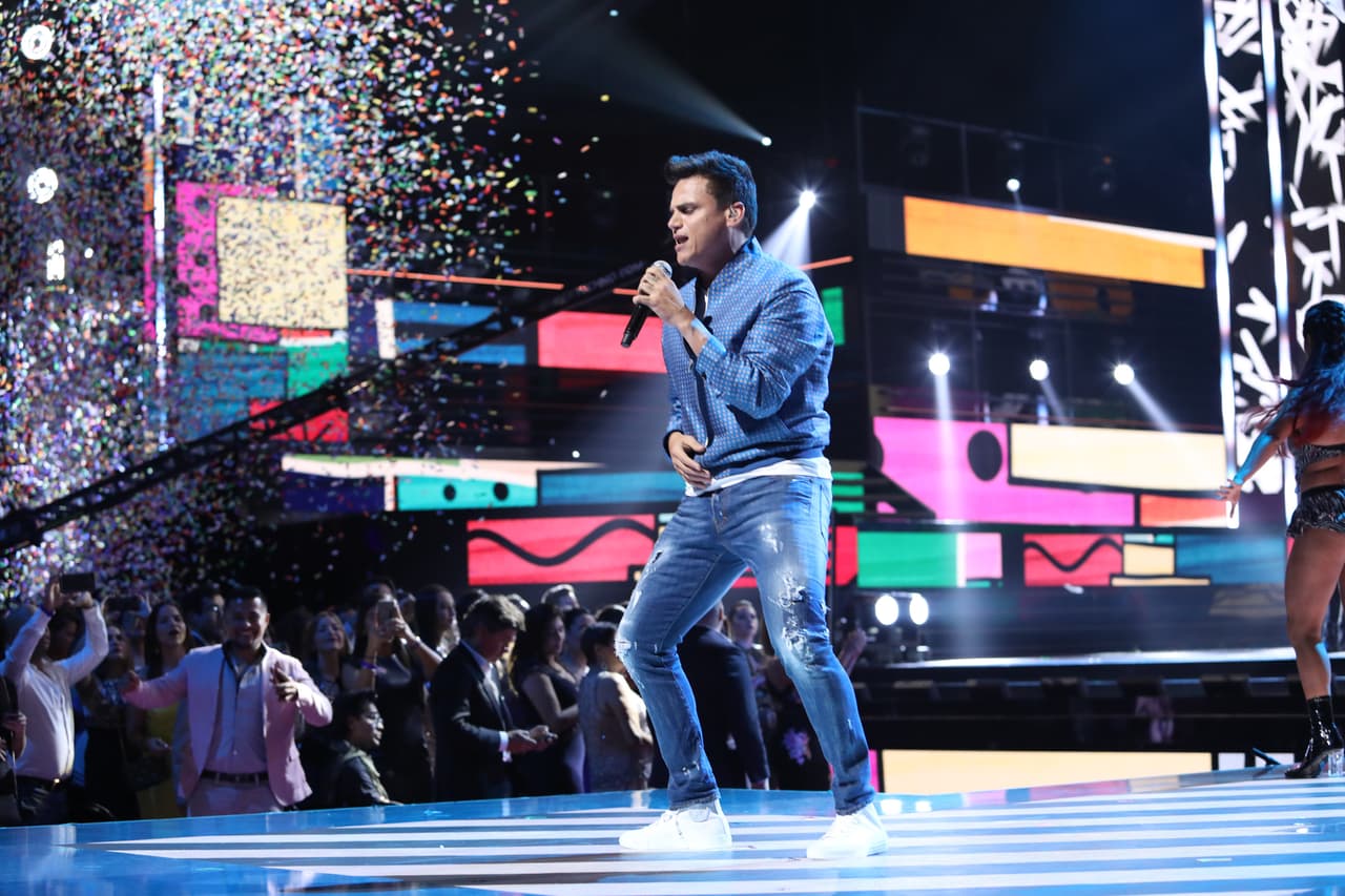 La noche de la entrega número 29 de Premio Lo Nuestro en Miami, los premios más antiguos que reconocen los éxitos de la música latina en Estados Unidos, fue épica.