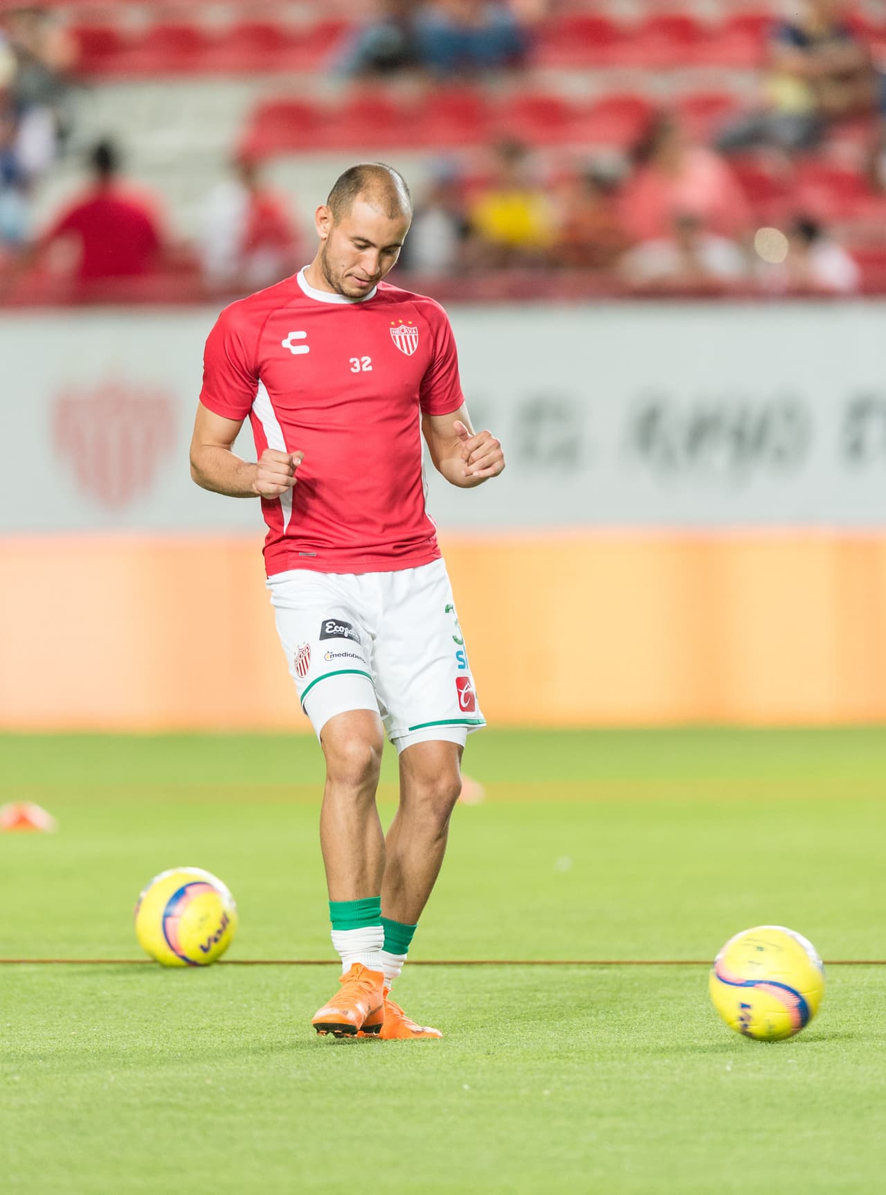 Carlos González pasa de Necaxa a Pumas.