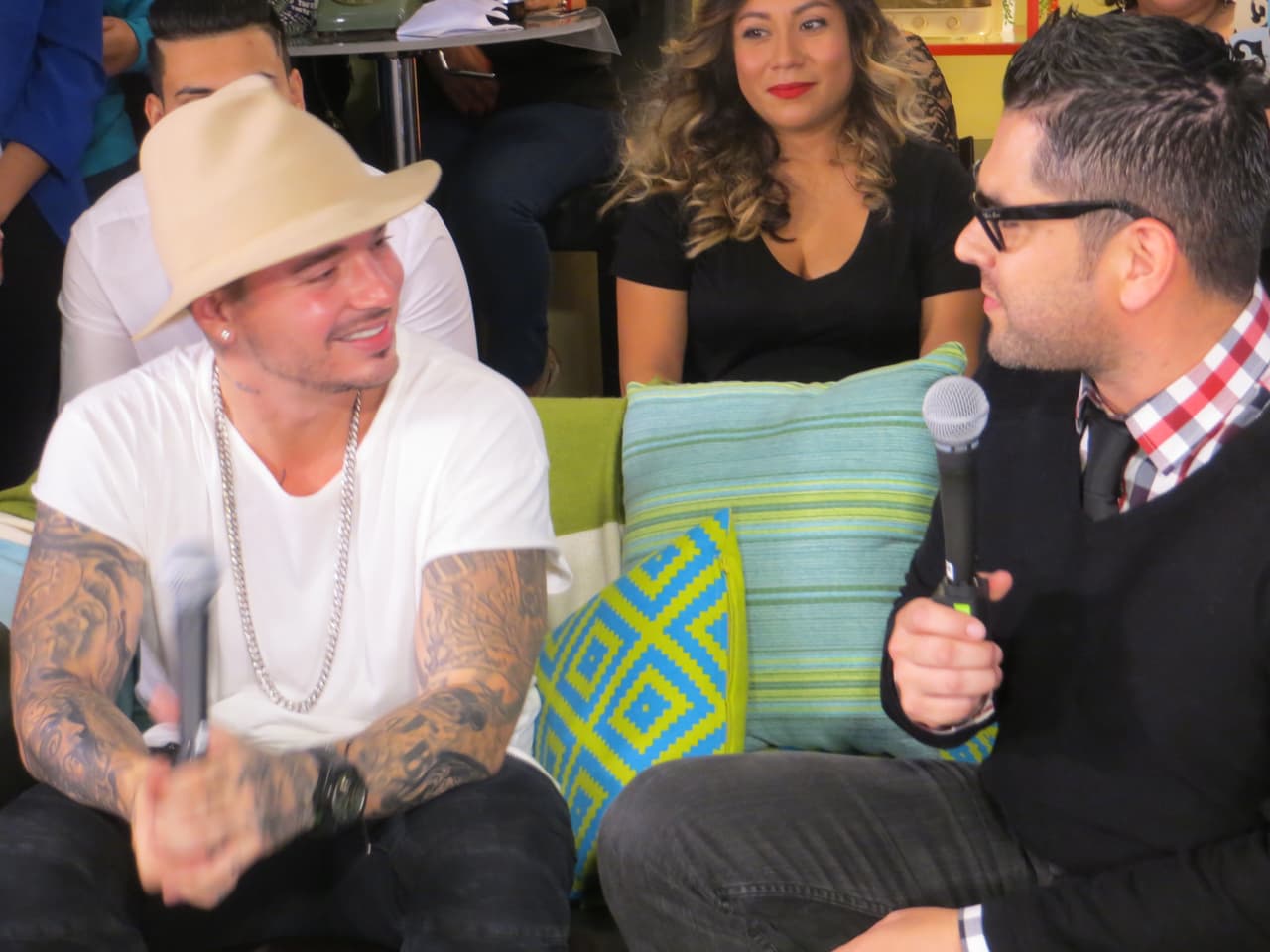 Y por supuesto también habló de la gira que hizo con Pitbull y Enrique Iglesias.