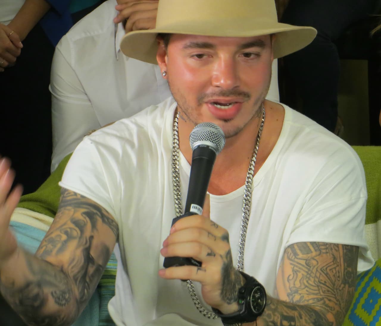 Sobre cómo consigue seguir centrado a pesar de la fama.