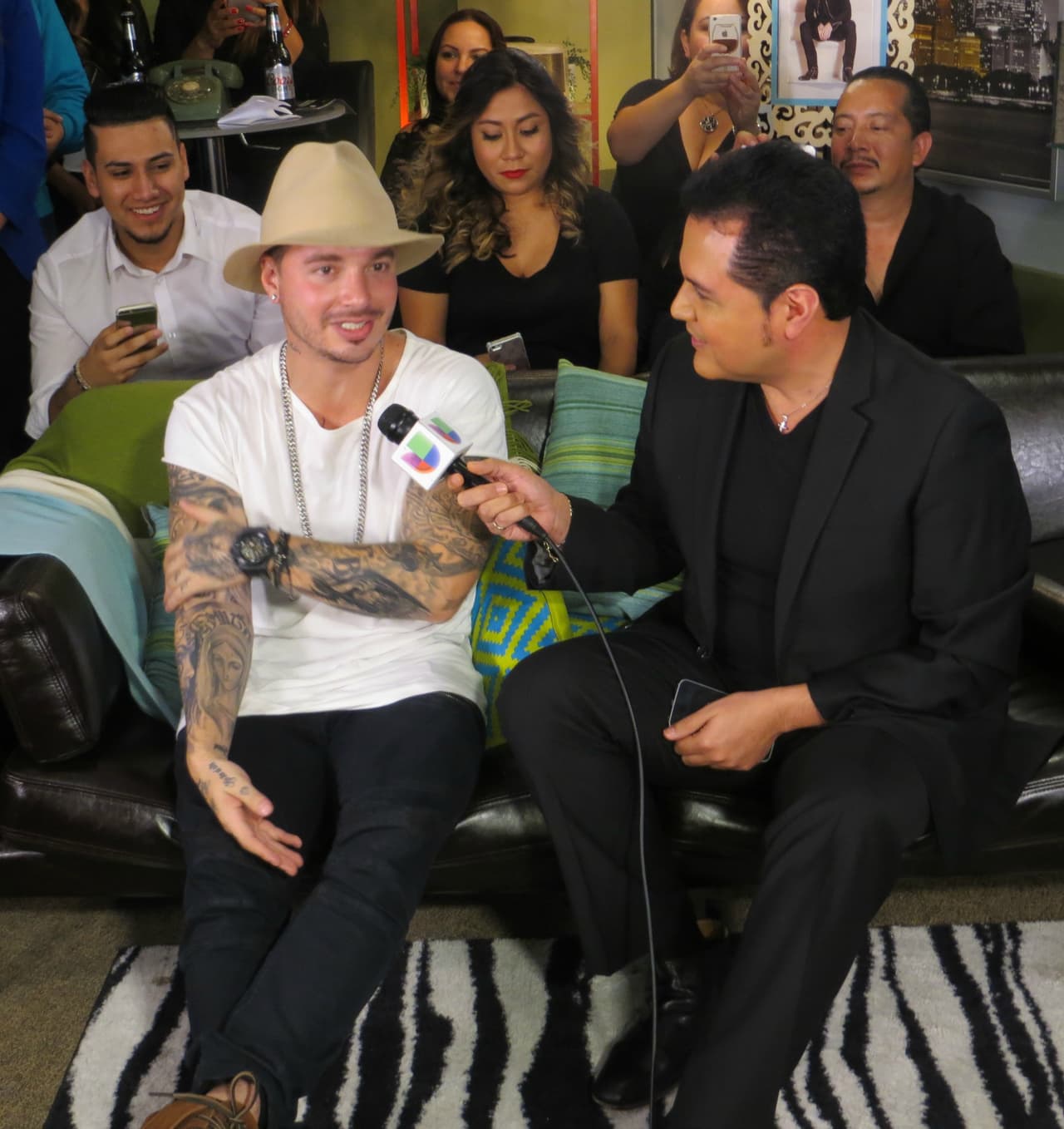 A quiénes considera como parte de su familia, por eso el título de su disco.