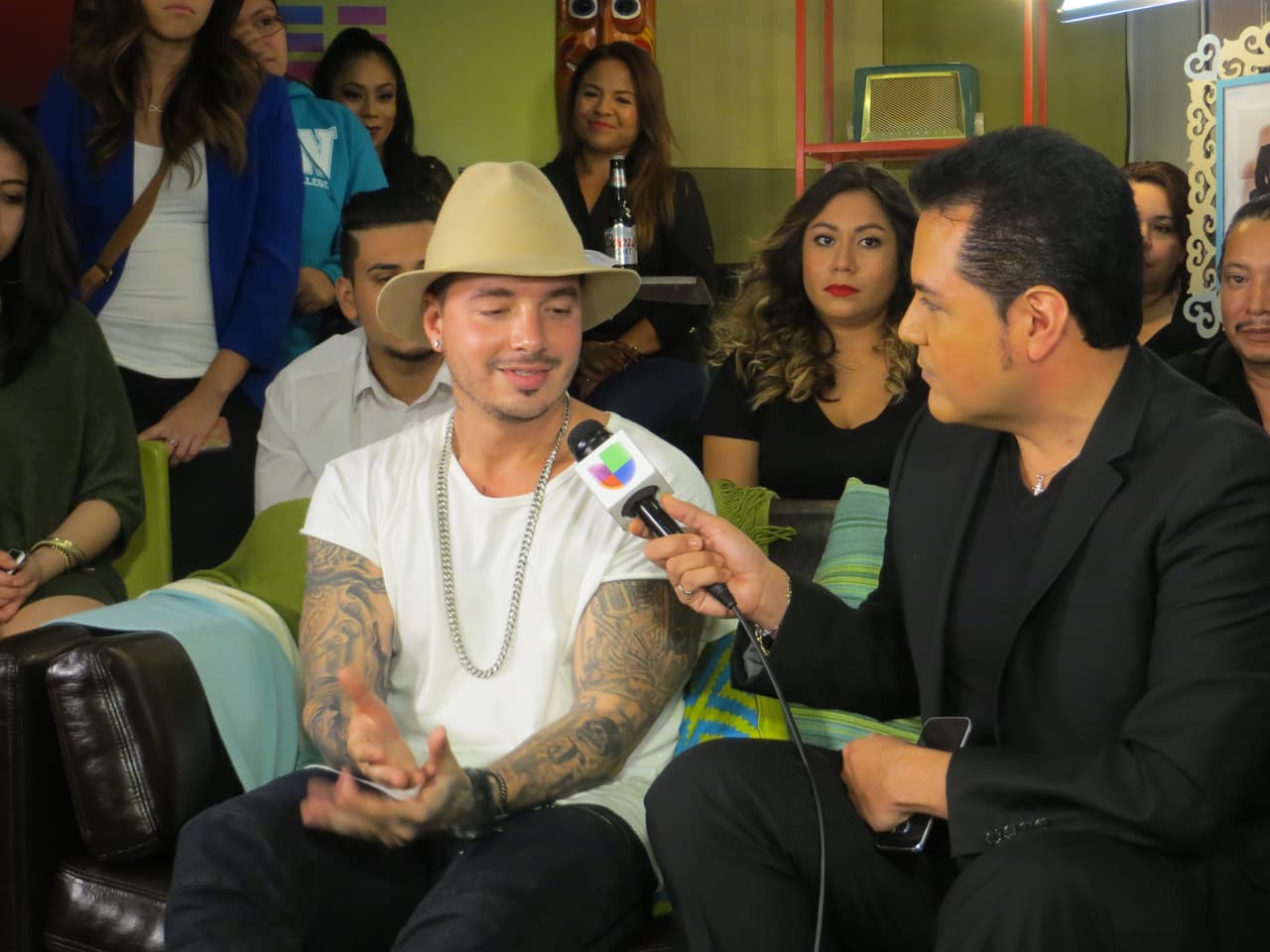 Y hasta de política.