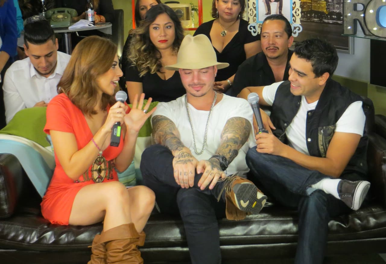 No podían faltar las preguntas sobre su situación sentimental y contó que por ahora está soltero.