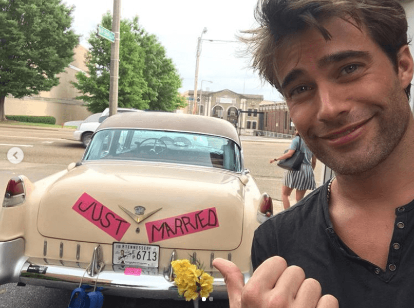 El actor y modelo Rodrigo Guirao nació el 18 de enero de 1980 en Buenos Aires, Argentina.
<br>