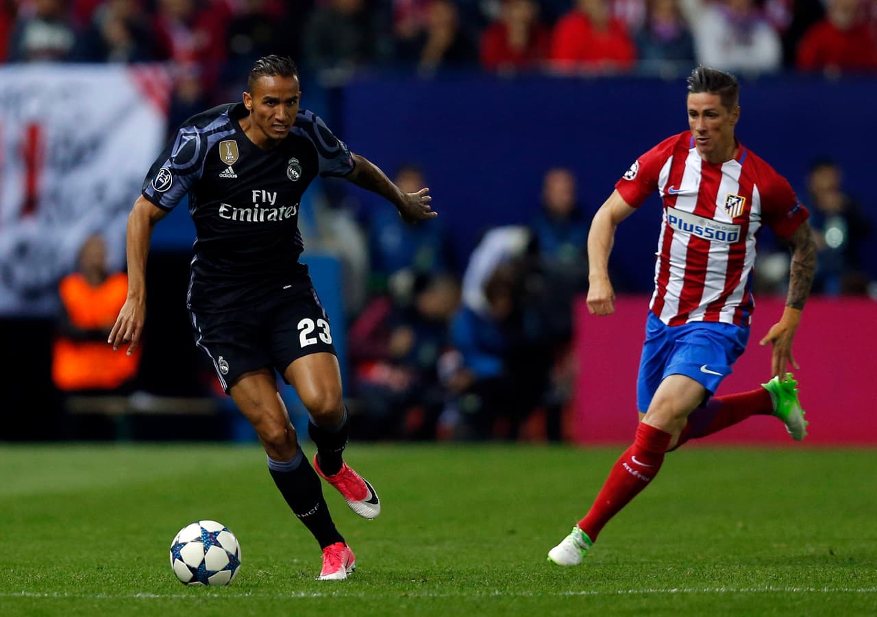 El lateral brasileño Danilo estaría negociando su salida del Real Madrid. Se ha hablado de Juventus, pero ahora el Chelse surge como otra posibilidad.