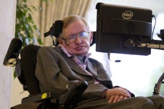 El 14 de marzo falleció el destacado astrofísico británico Stephen Hawking. Tenía 76 años de edad.