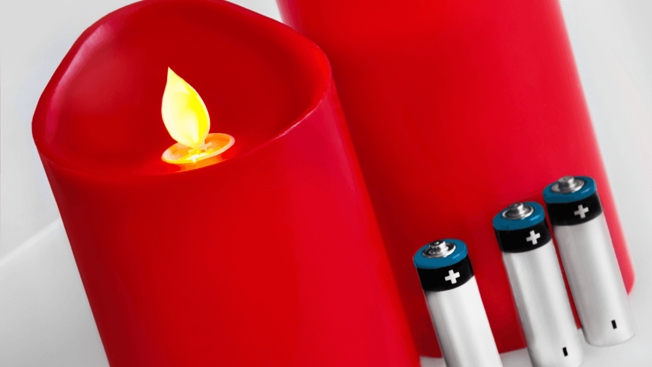 Una alternativa para la decoración son las velas de baterías. Aunque tampoco está de más tratarlas con cuidado.