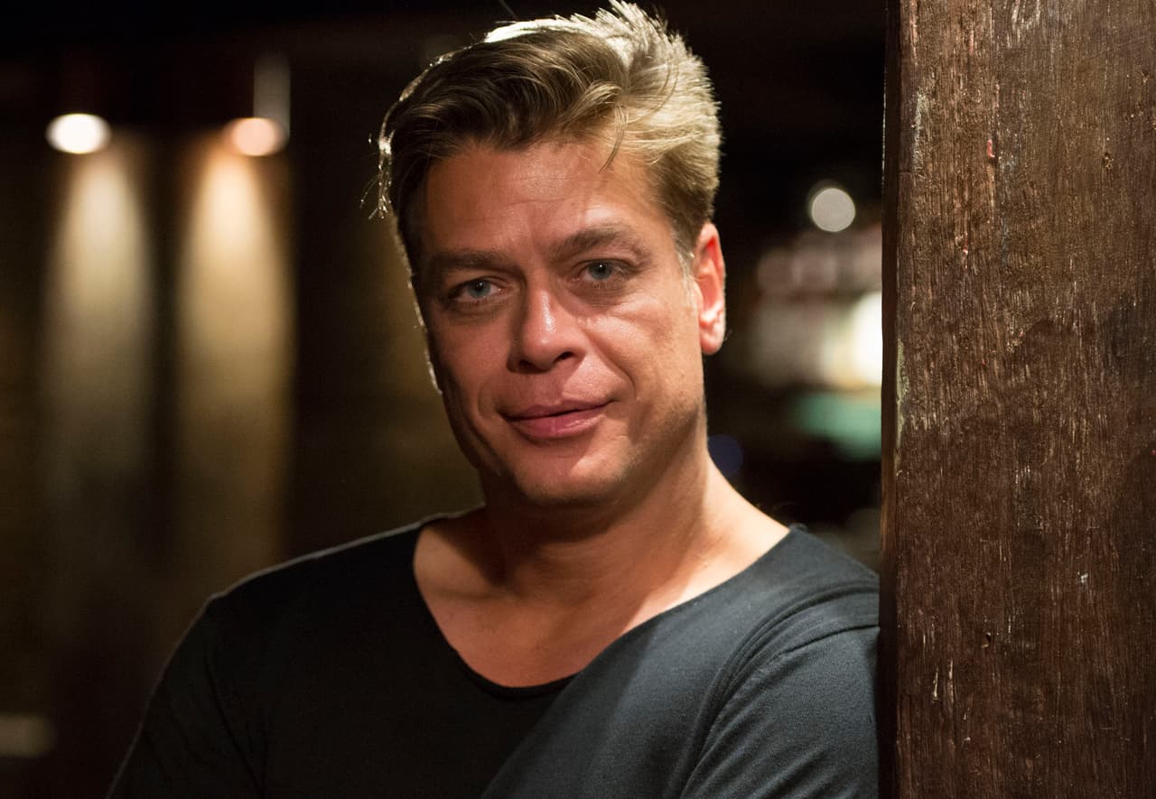 Fábio Assunção es Arthur.