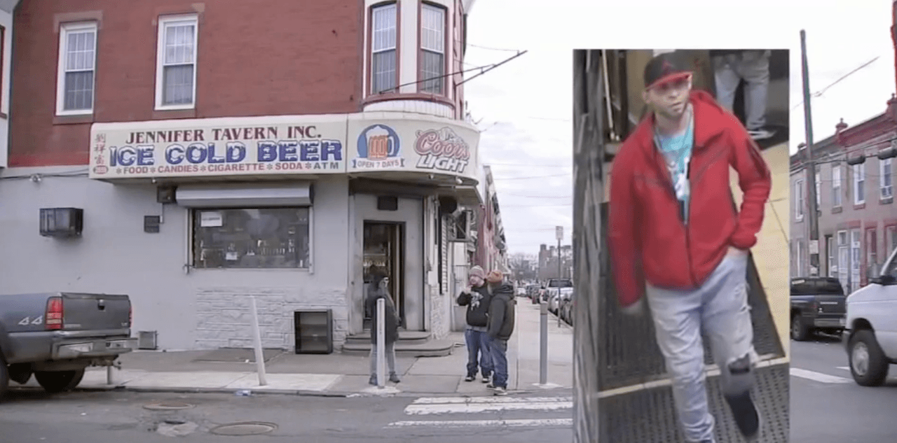 Policía identifica a un hombre hispano buscado por robar arma de la escena de un tiroteo