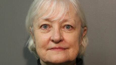 Marilyn Hartman, la 'polizona en serie' que ha sido arrestada múltiples veces por volar sin billete aéreo.