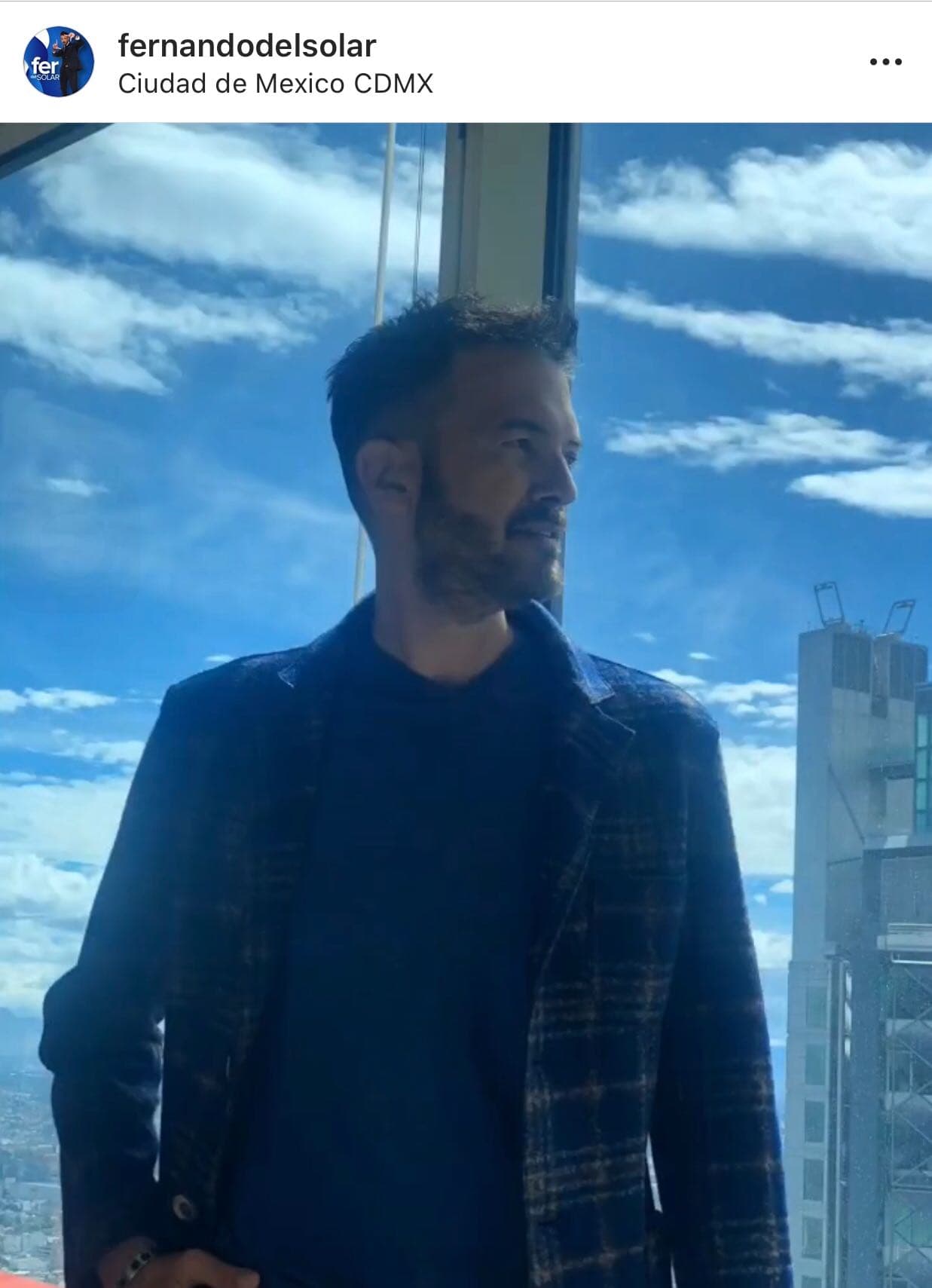 A lo que Fernando del Solar le contestó: "Así como lo hago ahora. 
<b>No te dejes llevar por los medios</b>. ¡Feliz año!".
<br>