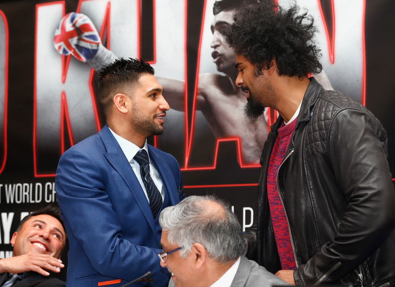 El ex campeón pesos pesado inglés David Hayes subió a saludar a los protagonistas.