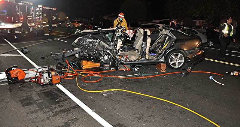 Una colisión ocurrida el pasado 18 de noviembre dejó a dos hombres heridos, uno con lesiones "graves", según el Departamento de Bomberos de Los Ángeles.