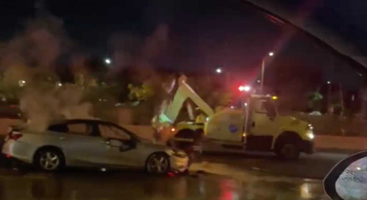 Bombero y 5 personas más son víctimas de choque múltiple en autopista Eisenhower