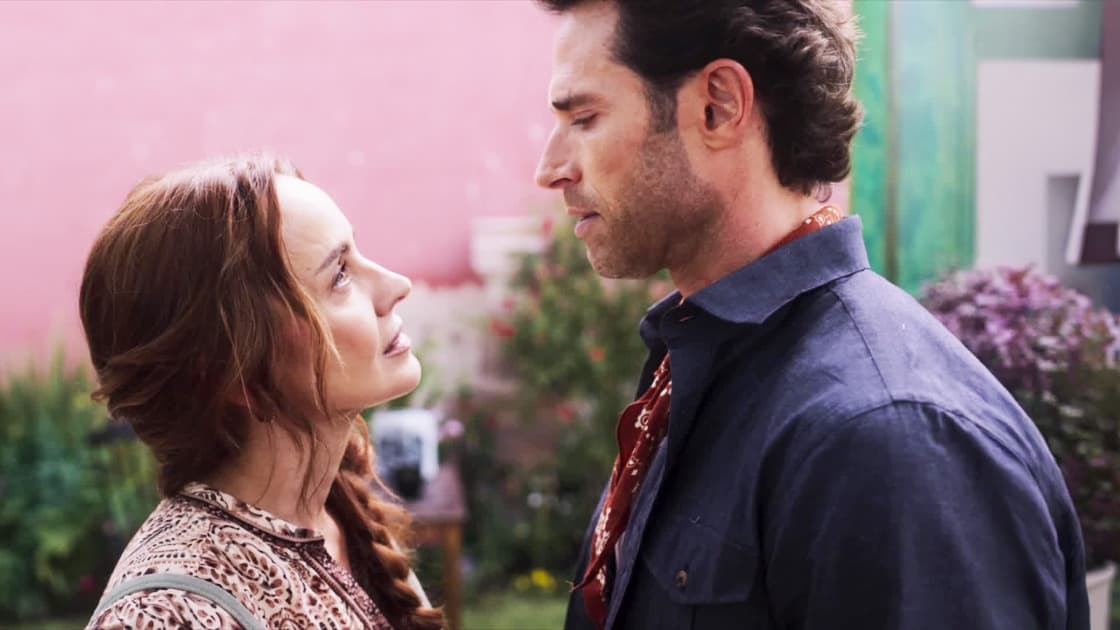 Renato se encuentra con Paloma a escondidas | Mi Rival | Capítulo 2