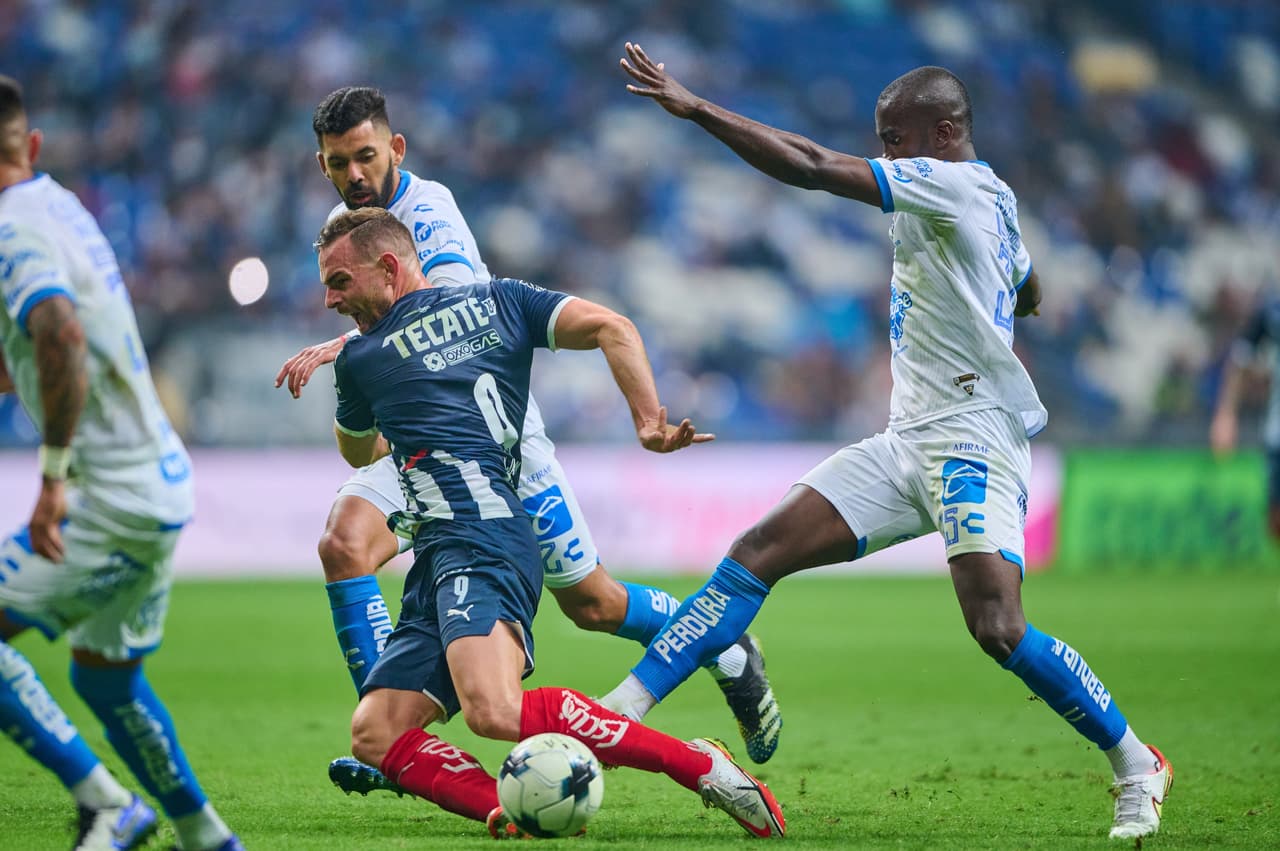 Con enorme actuación de Washington Aguerre, Querétaro logra mantener el empate 0-0 en onterrey y le roban un punto a los Rayados.