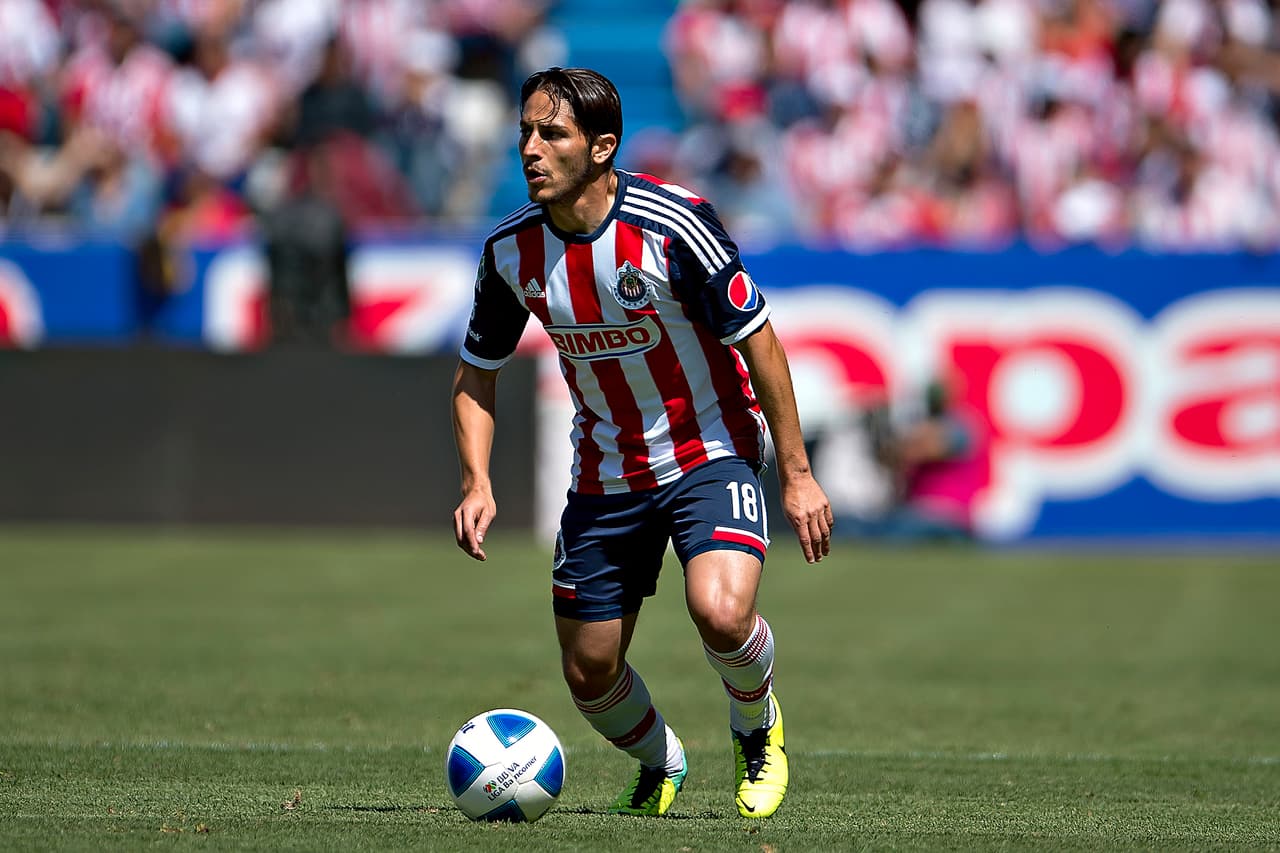 Un caso similar al de Michel fue el de Edgar Solís. El jugador surgió en Chivas y tras militar en equipos de Primera División no fue contratado en el más reciente Draft y tampoco en el Ascenso MX, por lo que tuvo que buscar lugar en el extranjero, en específico en Costa Rica con el Herediano.