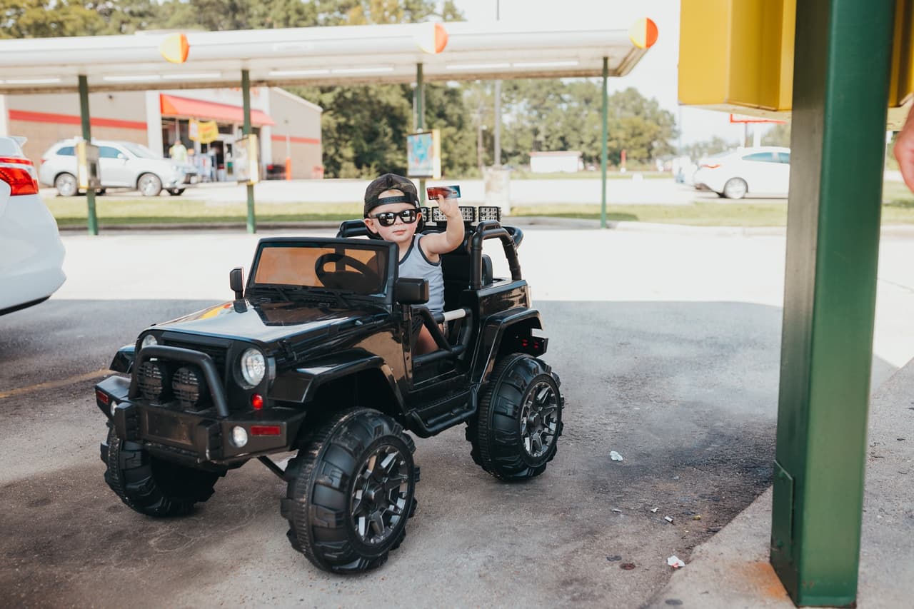 Este automóvil fue un regalo hace algunos meses, "para Navidad recibió otro automóvil", indicó Ross