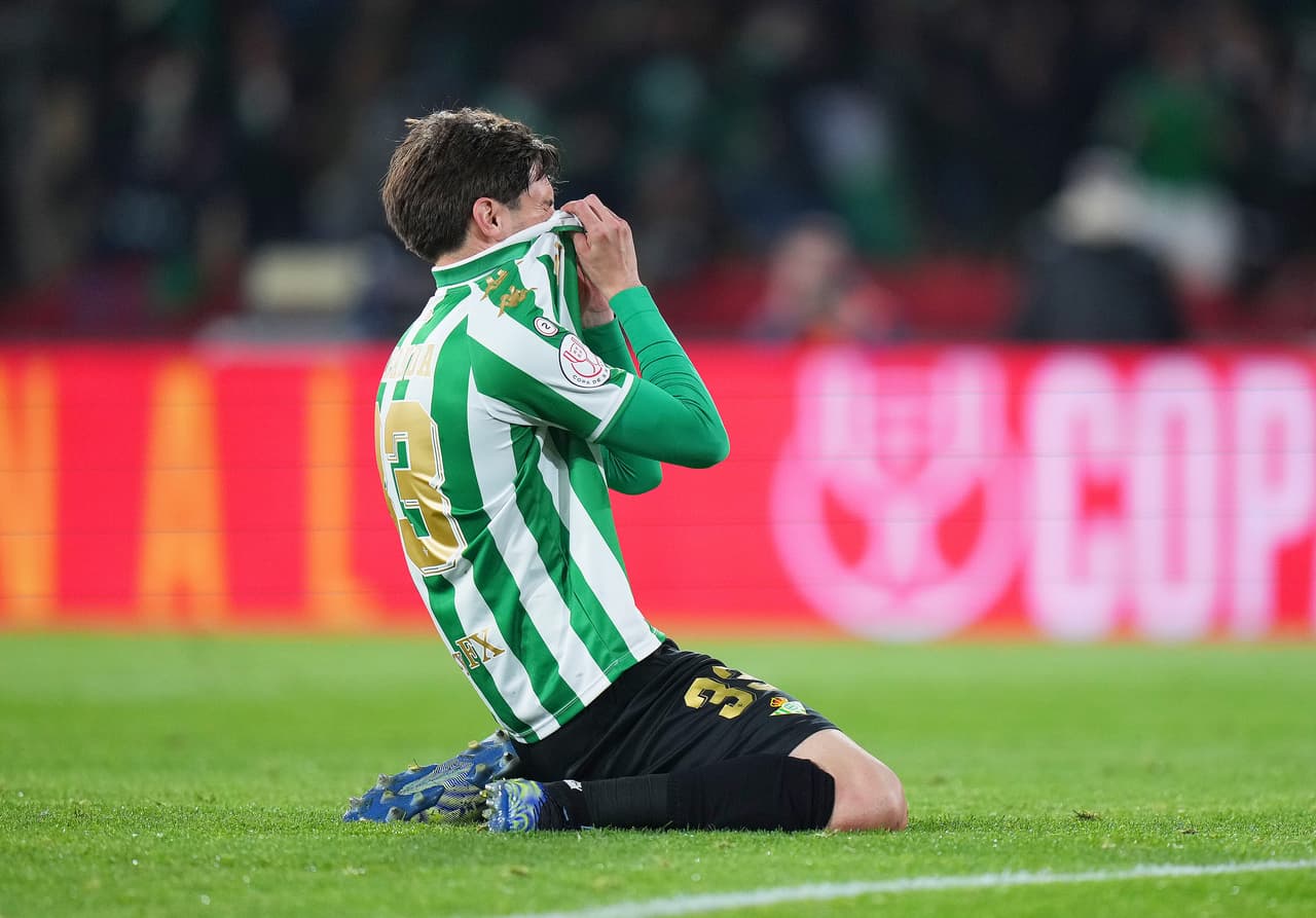El defensor no pudo contener las lágrimas al saber Campeón de la Copa del Rey.
