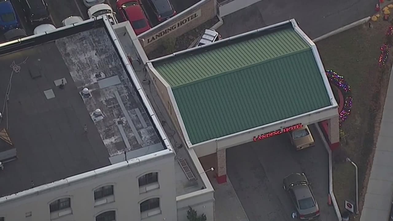 Gemelos de 2 meses mueren tras ser encontrados en paro cardíaco en un shelter de Queens