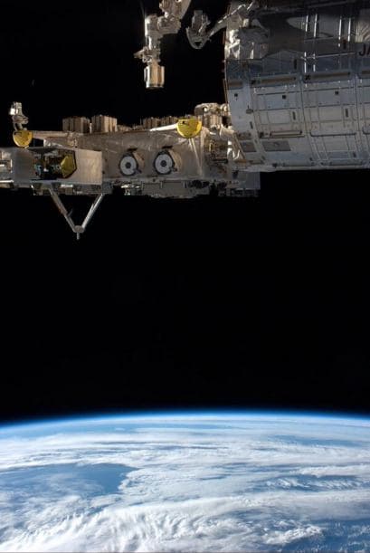 Nuestra Luna es una pequeña uña flotando en el espacio. Fotos: @astro_reid