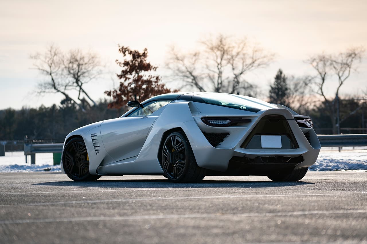 Debido a su interior más liviano y paneles de fibra de carbono, el Mantide encontró su lugar entre los grandes con registros más rápidos que los del Corvette ZR1 de serie.