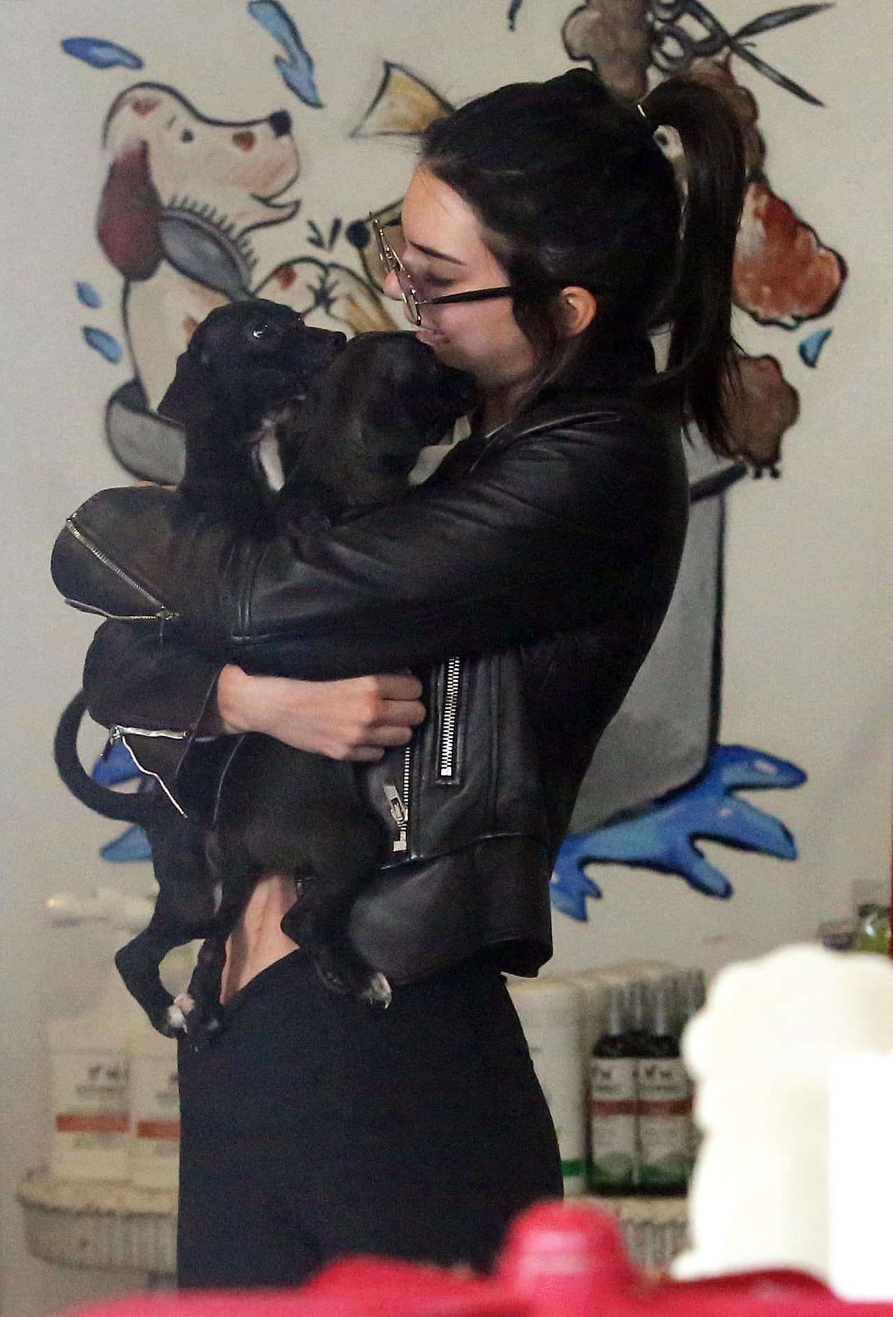 Ella ya no los soltó para nada.