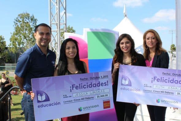 Miles se dieron cita en la séptima edición de la Feria de Educación que se festejó en Cal State Dominguez Hills. Te compartimos fotos de la concurrida celebración escolar.