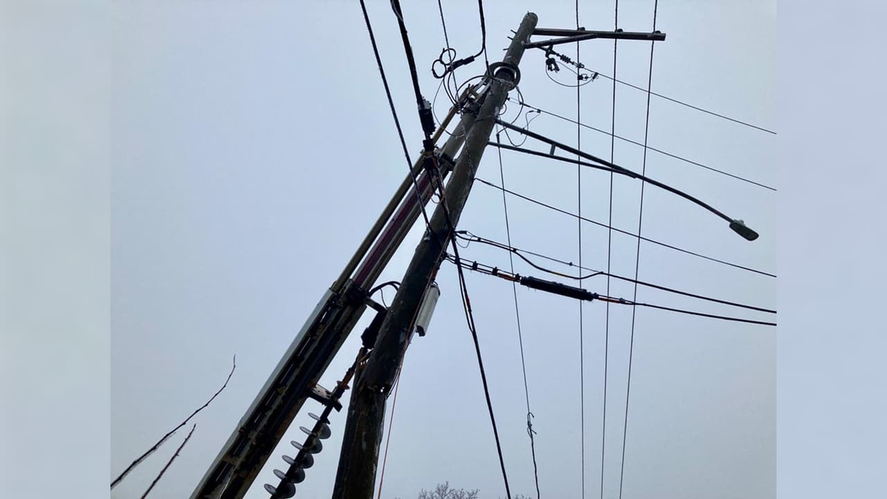 De acuerdo con la compañía eléctrica, serían cerca de 90,000 los usuarios que habían quedado sin servicio. Hacia la mañana del jueves, comed trabajaba en reestablecer el servicio.